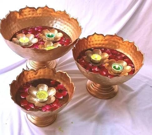 Taj urli set with bowl/Urli with base-Votive-/Lotus urli Bowl/Event/wedding/Diwali/Christmas decoration -9 pc set