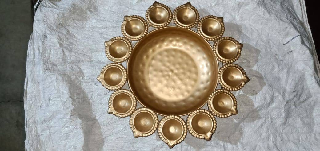 Iron diya Urli with diya set/Urli with stand/Urli with bowl/Candle Festive/CHRISTMAS GIFT diwali/wedding Decor -1 pc-12 inch