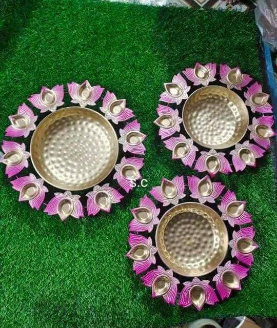 Elegant lotus diya Urli/Urli set/Urli with bowl/Uruli/Urali/tea light holder/Candle holder/CHRISTMAS/DIWALI/GIFT/wedding Home Decor 3 Pc ser