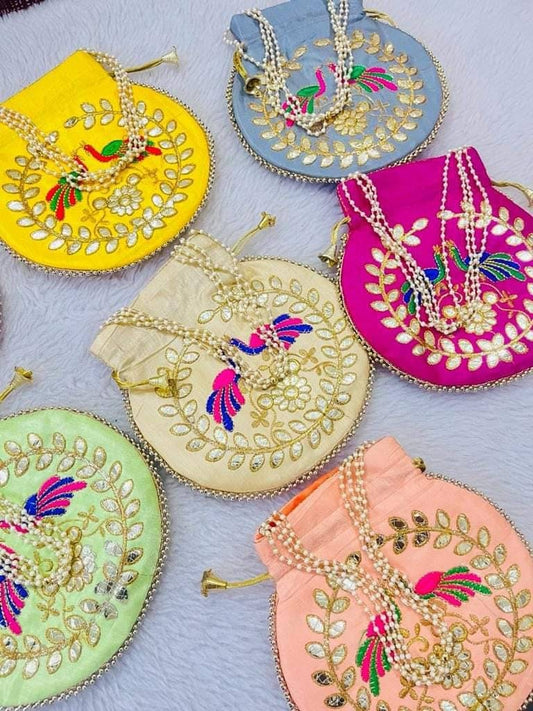 Lot of 100 Indian handmade women embroidered Potli bags/Evening clutch/purse/ drawstring bags/party/mehendi/wedding handbags/giveaways/gift