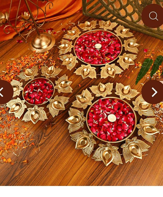 Elegant lotus diya Urli/Urli set/Urli with bowl/Uruli/Urali/tea light holder/Candle holder/CHRISTMAS/DIWALI/GIFT/wedding Home Decor 3 Pc ser