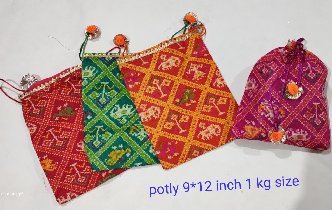 Lot of 100 Indian handmade women Potli bags/Evening clutch/purse/ drawstring bags/party/mehendi/wedding handbags/giveaways/Return gift