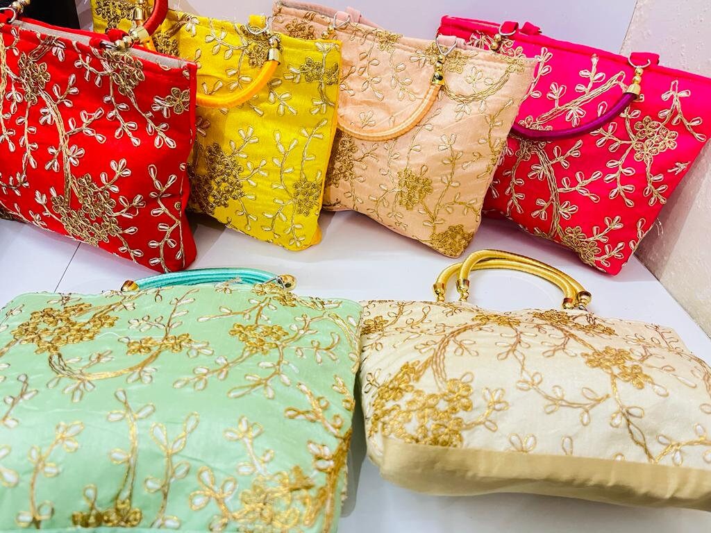 Wholesale 100 Gift Handbag/Pooja bags/wedding favors/party/festival mehndi/wedding handbags/gota patch bags giveaways/return gifts/ favours