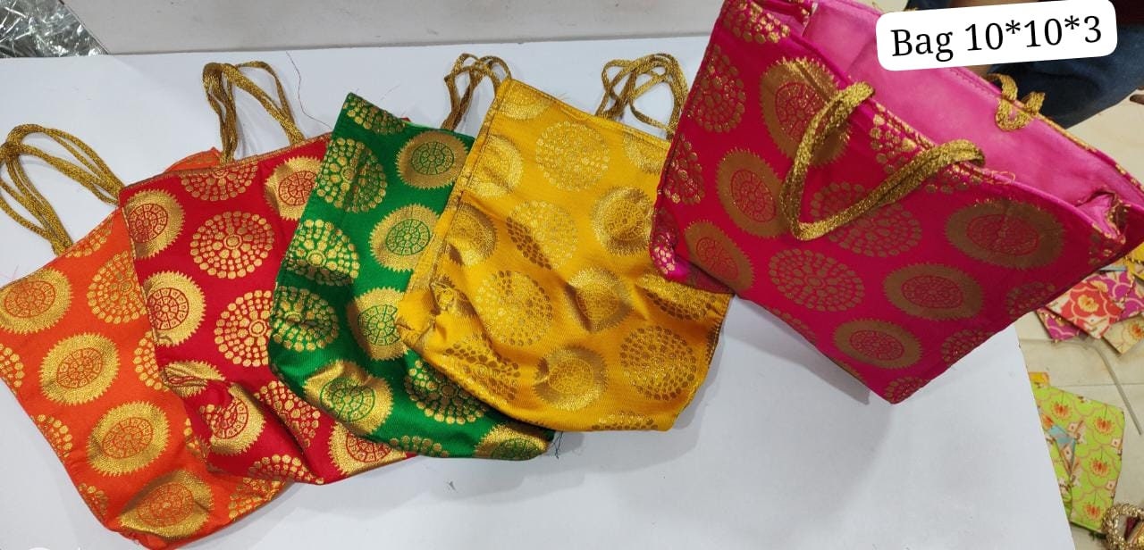 Wholesale100 Potli bags/Pooja bags/wedding favors/party/festival mehndi/wedding handbags/gota patch potli giveaways/return gifts/ 5-100pc