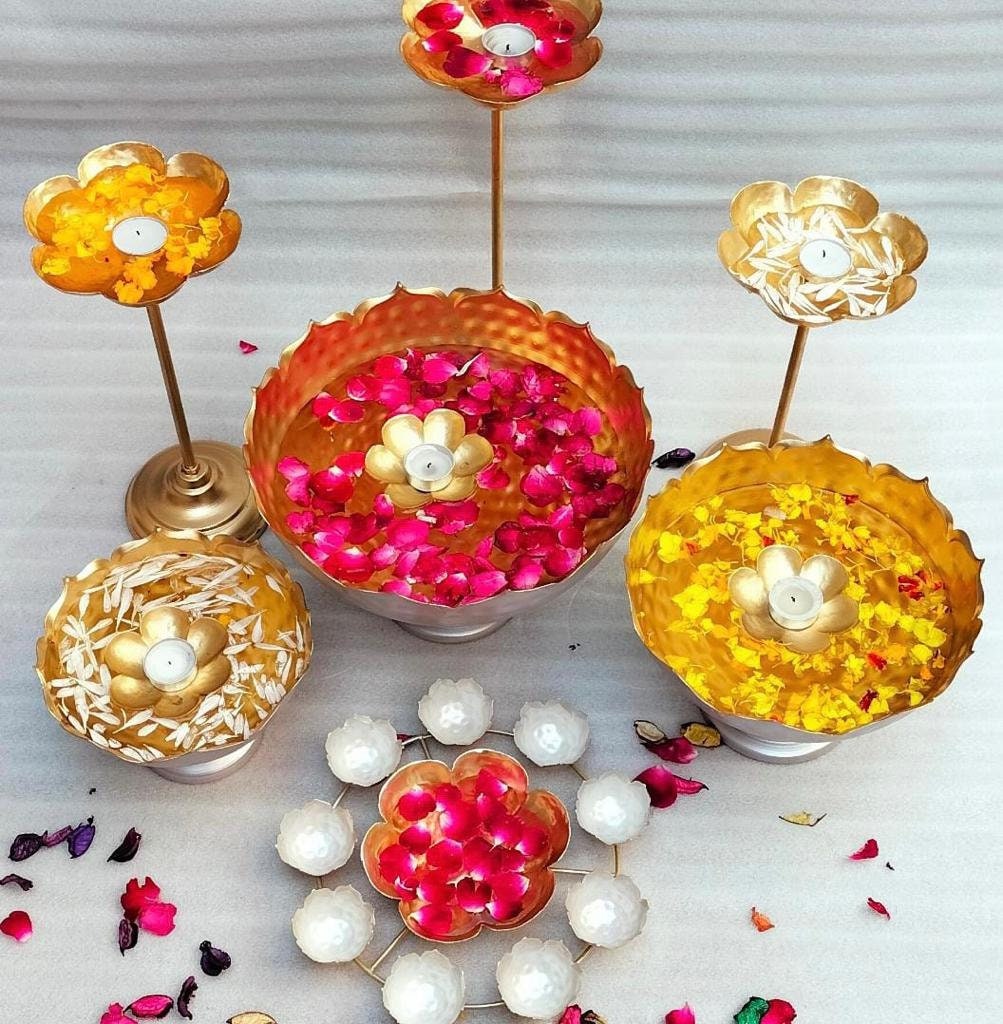 Iron Taj Urli/Urali/Iron urli with bowl/urli with stand/Uruli set/Christmas/Pooja/wedding Gift/CHRISTMAS/DIWALI GIFT/Home Decoration 9pc