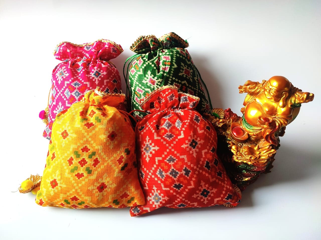 Lot of 100 Indian handmade women lehriya/patola Potli bag,purse/drawstring bag/party/mehndi/wedding handbag favour/giveaways/Return gift