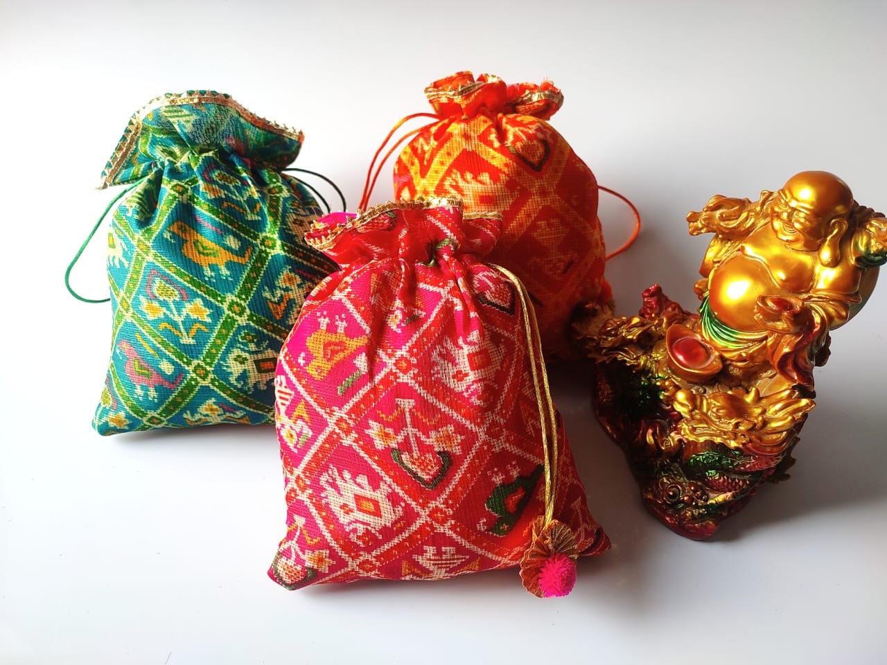 Lot of 100 Indian handmade women lehriya/patola Potli bag,purse/drawstring bag/party/mehndi/wedding handbag favour/giveaways/Return gift